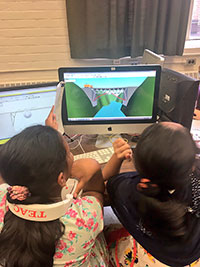students in the IT Lab using bridge software