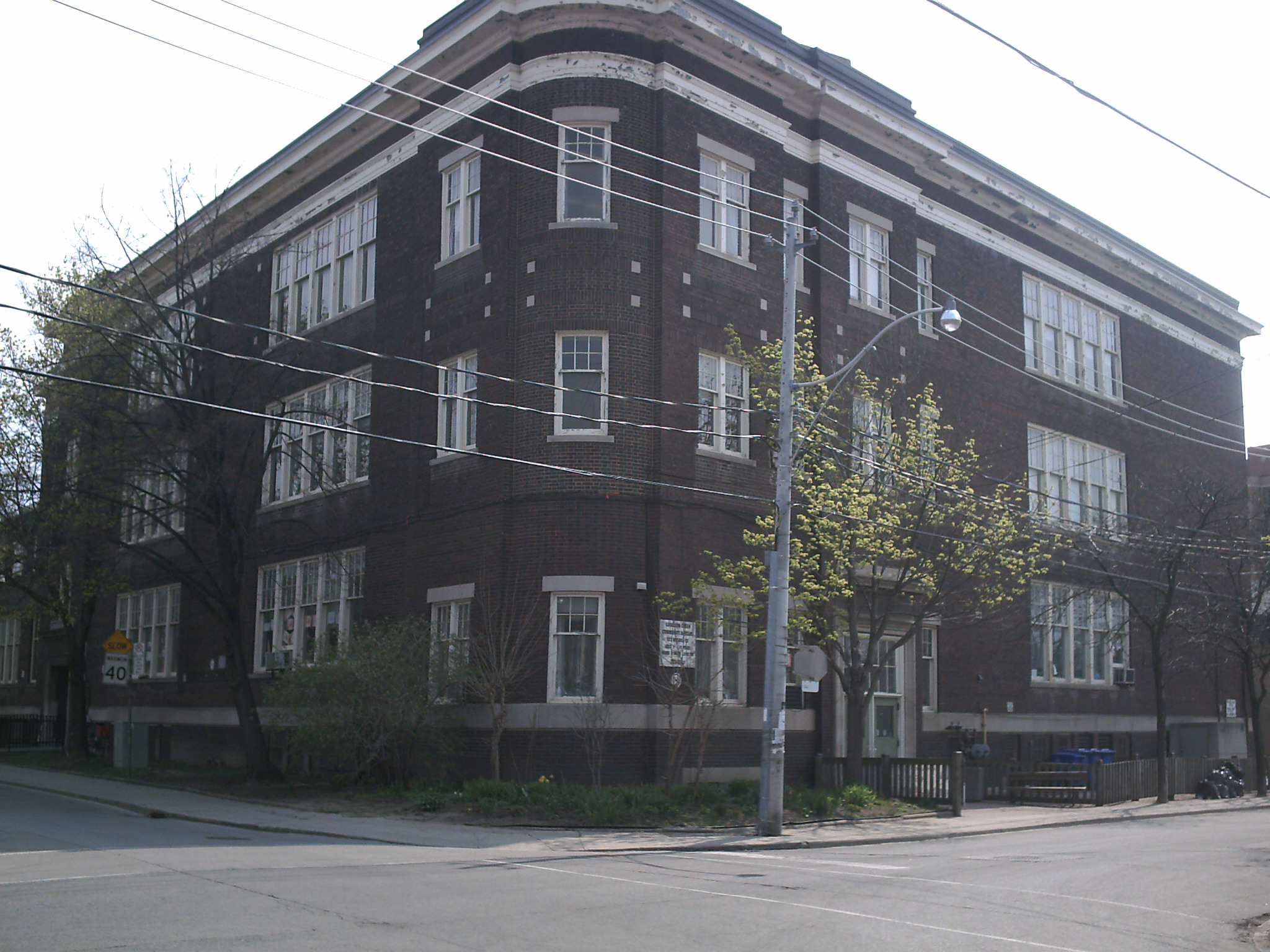 Niagara Street Public School Modern