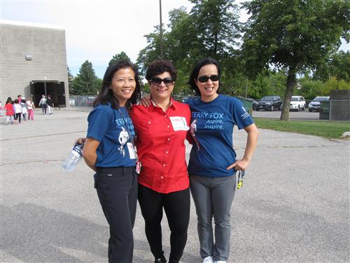 three teachers posing for a picture at the Terry Fox run
