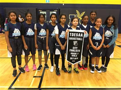 Girls grade 7 basketball city finalists