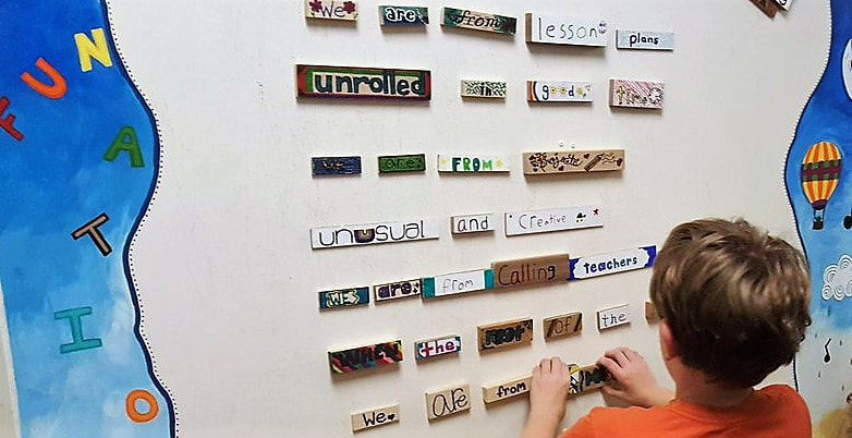 Interactive Magnetic Poetry Wall. Open Gallery