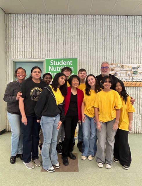 Olivia Chow visits IJMS Open Gallery