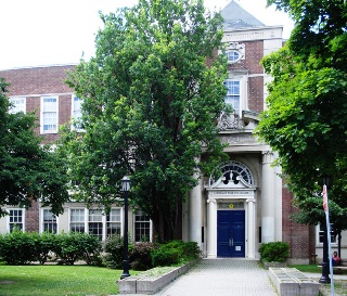 front view of Lwrence Park Collegiate Institute